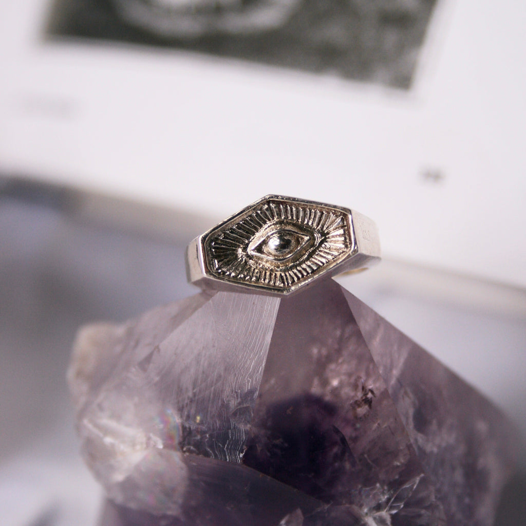 Trust the Oracle - Knowledge - Cosmica Gioielli