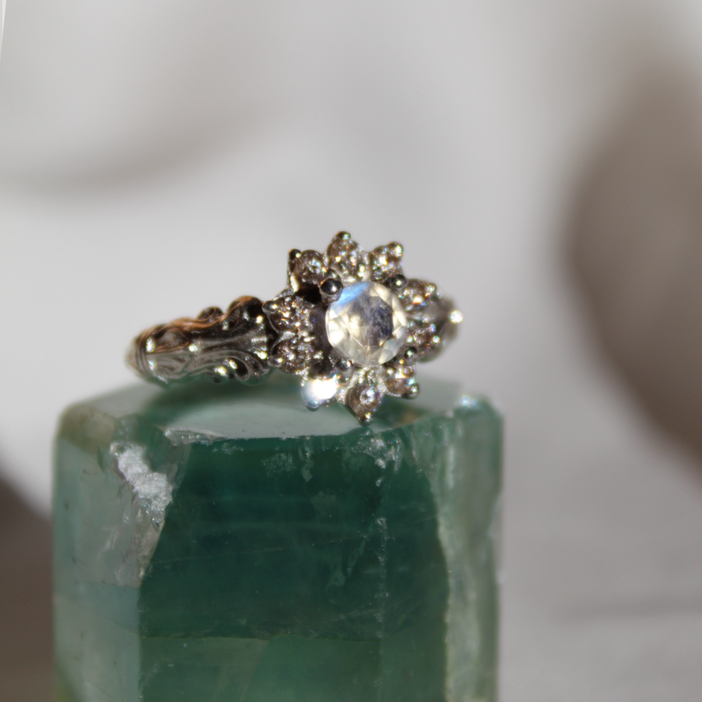 Moon Dahlia - Cosmica Gioielli